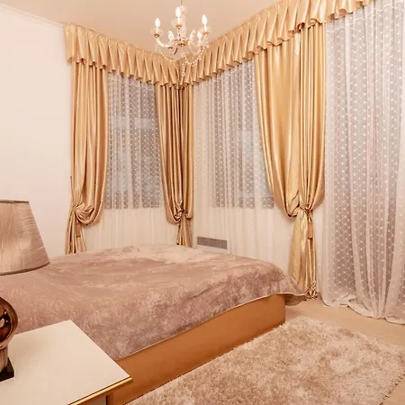 The Golden Nest - Luxury *