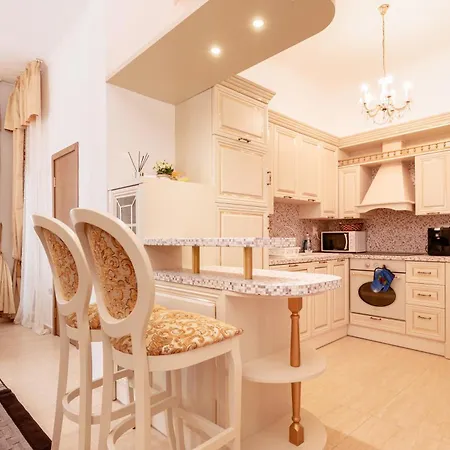The Golden Nest - Luxury Appartement *