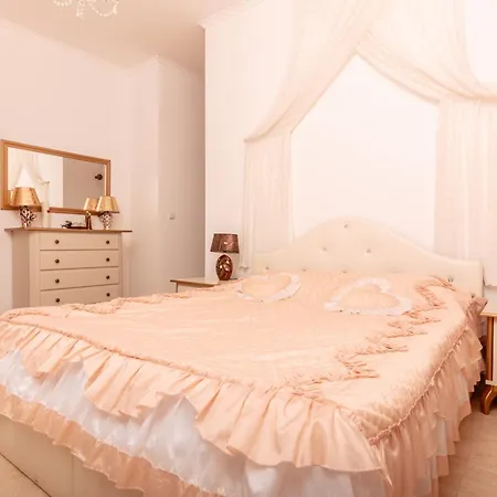 The Golden Nest - Luxury