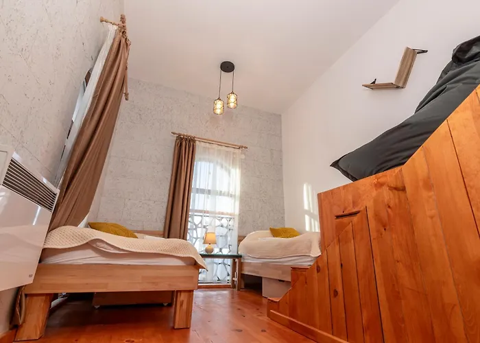 Apartment The Golden Nest - 3 Bedroom Family Mountain